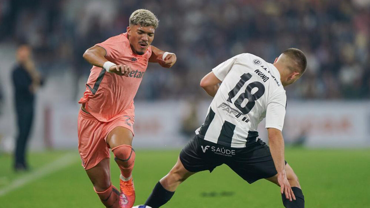 William Gomes ameaça titularidade de Borja Sainz no FC Porto