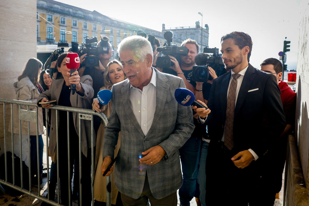 Luís Filipe Vieira à chegada a Tribunal para o início do julgamento