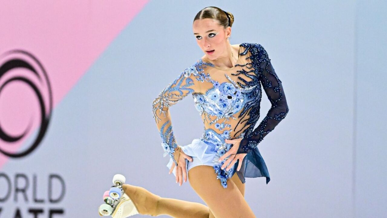 Patinadora em competição representa a Federação de Patinagem de Portugal.
