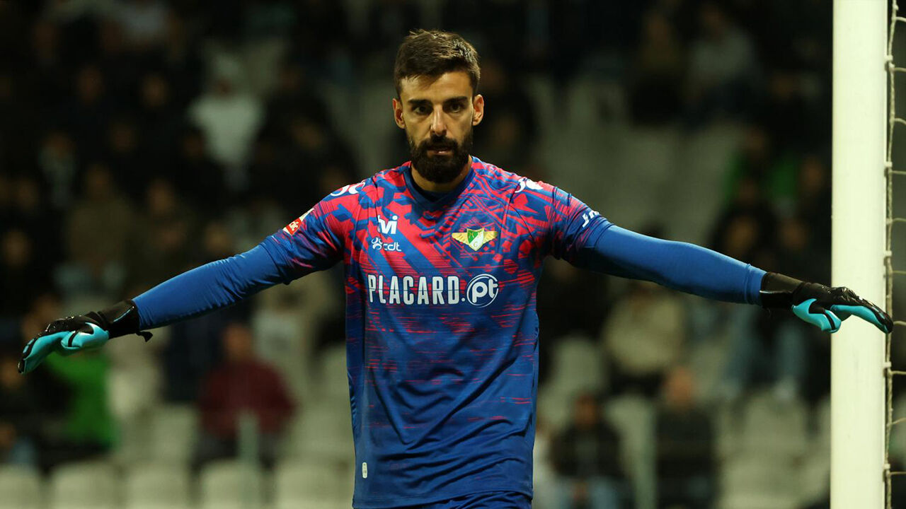 Caio Secco e André Ferreira disputam a titularidade na baliza do Moreirense