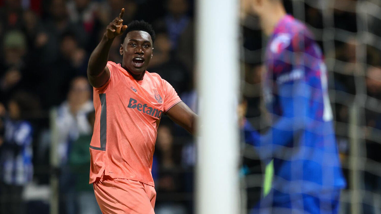 Samu marca penálti e garante golos decisivos para o FC Porto