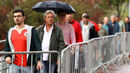 Sócios do Benfica na fila