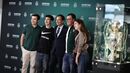 Frederico Varandas posa com família junto ao troféu de campeão nacional do Sporting
