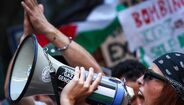 Manifestação pró-Palestina junto à embaixada de Israel em Lisboa