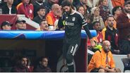 Alisson saiu lesionado do jogo da Champions frente ao Galatasaray 