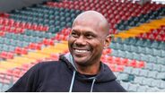 Junior, antigo médio, de visita ao Estádio Capital do Móvel