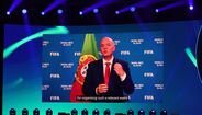 Gianni Infantino discursa no Portugal Football Summit