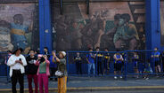 Adeptos do Boca Juniors homenageiam Miguel Ángel Russo