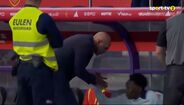 Samu confortado pelo selecionador Luís De La Fuente