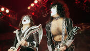 Ace Frehley, guitarrista e membro fundador dos KISS, morreu aos 74 anos