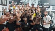 Euforia no balneário do Silves, depois do triunfo diante do Louletano