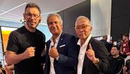 Rodrigo Minotauro, lenda do UFC, com Carlos Ramjanali e Ishii Kancho, fundador do K1GP
