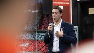 Rui Costa discursa aos sócios e adeptos na Casa do Benfica em Coimbra