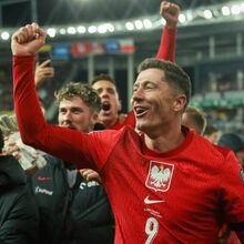<![CDATA[ Lewandowski marca pela Polónia e deixa recado aos críticos: «Dizem que estou velho...» ]]>