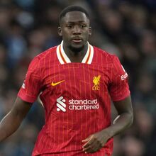 <![CDATA[ Defesa do Liverpool recorda chegada à ribalta do futebol mundial: «Tinha medo de gastar dinheiro» ]]>