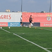 <![CDATA[ Manu já treina no relvado: médio mais perto de ser opção para Mourinho  ]]>