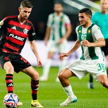 <![CDATA[ Jorginho e os relvados brasileiros: «Deveria haver um padrão mínimo…» ]]>