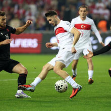 <![CDATA[ Kochorashvili marca mas Geórgia acaba goleada na Turquia ]]>