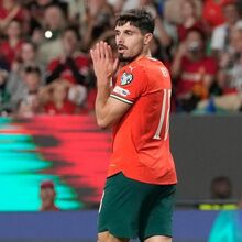 <![CDATA[ Pedro Neto lamenta empate com a Hungria: «Aconteceu o que não queríamos, mas são coisas do futebol» ]]>