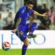 <![CDATA[ Argentina goleia Porto Rico na 'casa' de Messi ]]>