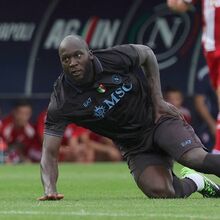 <![CDATA[ Lukaku diz que não conseguiu trazer corpo do pai do Congo para a Europa e fala em "extorsão" ]]>
