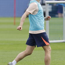<![CDATA[ Frenkie de Jong renova contrato com o Barcelona: «Quero que este sonho continue por muitos anos» ]]>