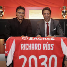 <![CDATA[ Rui Costa sobre Ríos: «Não se pode esperar que drible 30 jogadores por jogo ou faça 40 golos por época...» ]]>