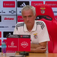<![CDATA[ Mourinho: «Resumo a final da Taça do ano passado a um trabalho infeliz da equipa de arbitragem» ]]>