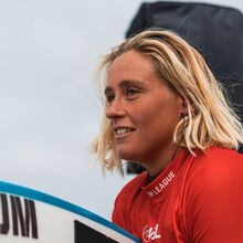 <![CDATA[ Presidente da Federação de Surf exalta "feito" de Yolanda Hopkins: «Tem sido uma época notável«» ]]>