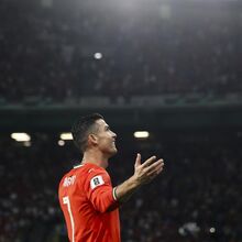 <![CDATA[ Cristiano Ronaldo lidera ranking dos futebolistas mais bem pagos do mundo: eis o top-10 ]]>