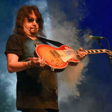 <![CDATA[ Morreu Ace Frehley, guitarrista e membro fundador dos KISS ]]>
