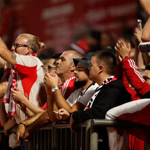 <![CDATA[ Adeptos do Benfica de pé obrigaram a intervenção policial ]]>