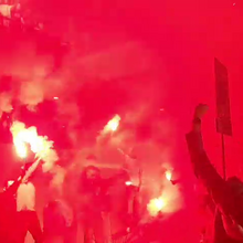 <![CDATA[ Petardos, fogo de artifício e cânticos: Noronha Lopes recebido por mar vermelho na Casa do Benfica de Paredes ]]>