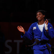 <![CDATA[ Ta�s Pina conquista o ouro no Grand Slam Abu Dhabi de judo ]]>