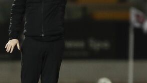 Ian Cathro: «Começámos o campeonato com dúvidas e polémicas: jogámos num campo que nem dá para vacas...»