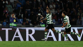 Luis Suárez recupera lugar no ataque do Sporting