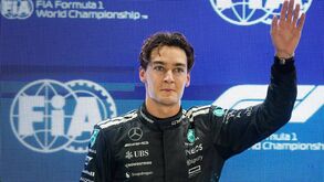 George Russell garante pole position em Singapura