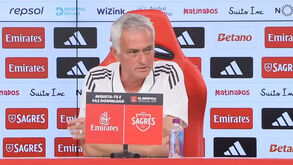Mourinho sobre Farioli: «Se estiver a ver a conferência aproveito para lhe mandar um abraço»
