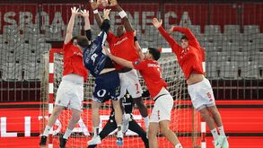 Benfica vence em Guimarães pela margem mínima