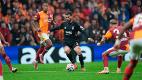 Besiktas deixa fugir a vitória e empata dérbi com o Galatasaray