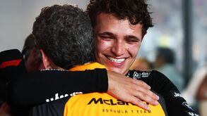 George Russell conquista GP de Singapura e McLaren vence Mundial de construtores