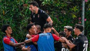 Benfica B-Penafiel, 0-2: águia perde em casa e agrava crise 