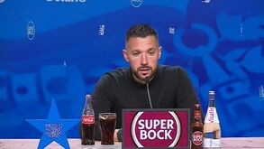 Jogador numa conferência no Museu Futebol Clube do Porto