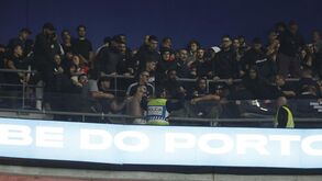 Desacatos entre adeptos do Benfica no Dragão