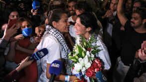 Mariana Mortágua e Sofia Aparício à chegada a Lisboa
