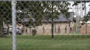 Tropas da Guarda Nacional instalam-se em centro militar perto de Chicago  