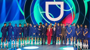 Abraços, sorrisos e uma fotografia fixe: as melhores imagens do primeiro dia do Portugal Football Summit