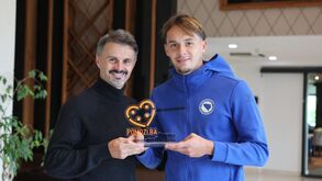 Dedic homenageado por apoio humanitário