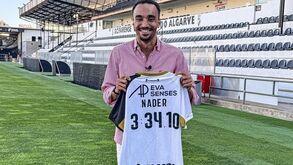 Farense homenageia Isaac Nader com camisola