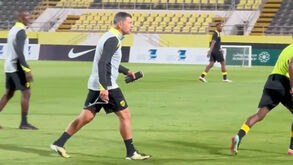 Sérgio Conceição 'apresenta-se' no treino do Al-Ittihad: dos incentivos... aos gritos